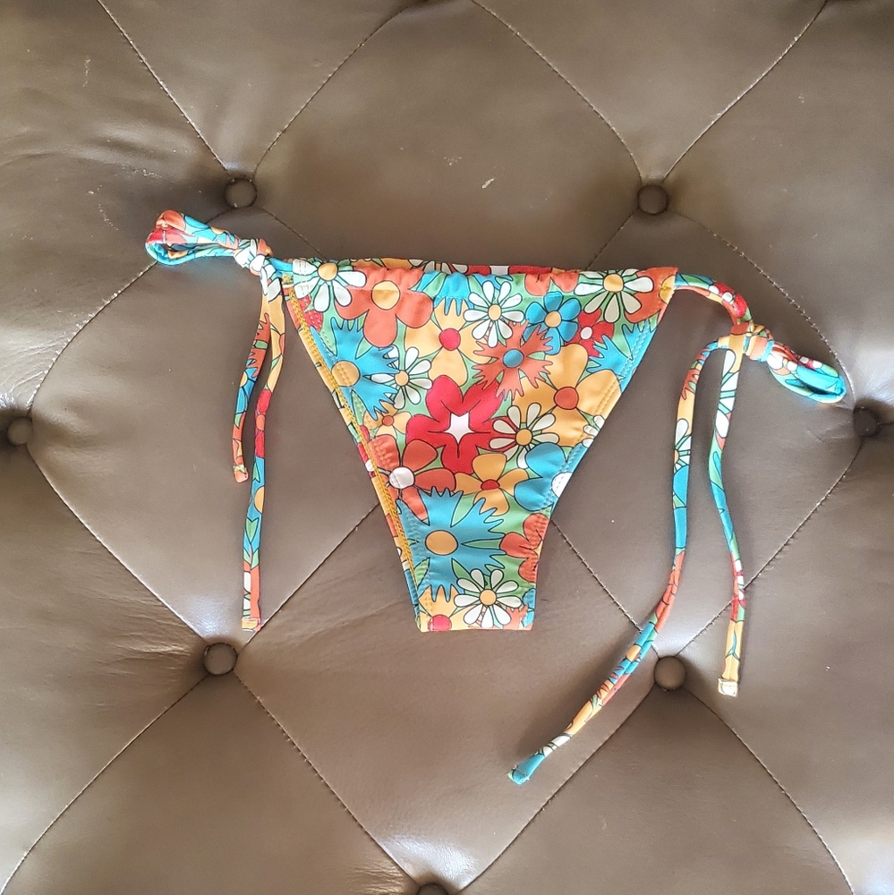 Womens Pretty Flower Pot Bikini Bottoms Size S